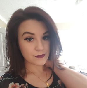 Meet your Posher, Whitney